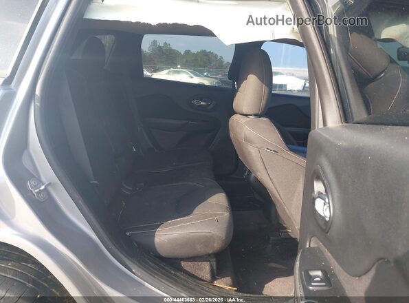 1C4PJLCB3HW522771 2017 JEEP CHEROKEE Silver Vista de la etiqueta del VIN