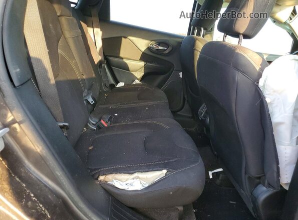 1C4PJLCB5GW230649 2016 JEEP CHEROKEE Black Rear interior view