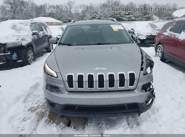 1C4PJLCSXHW549014 2017 JEEP CHEROKEE Золотой Вид щитка приборов