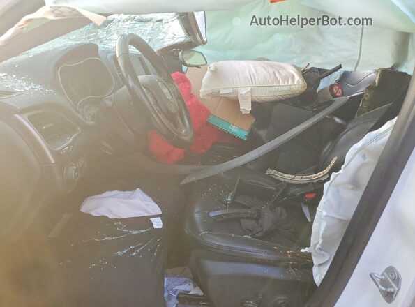 1C4PJLLB3KD109624 2019 JEEP CHEROKEE White 