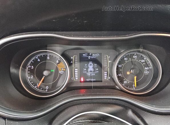 1C4PJMCB7KD484762 2019 JEEP CHEROKEE Серебряный 