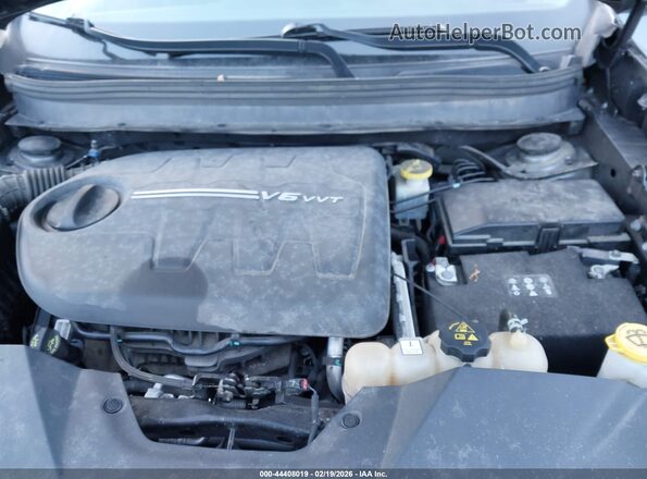 1C4PJMDX8KD257638 2019 JEEP CHEROKEE Gray Widok z tyłu