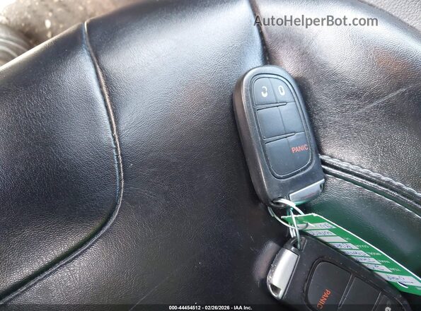 1C4PJMLB3LD530928 2020 JEEP CHEROKEE Gray Dashboard view