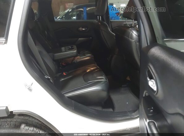 1C4PJMLB8KD438096 2019 JEEP CHEROKEE White Widok naklejki z numerem VIN