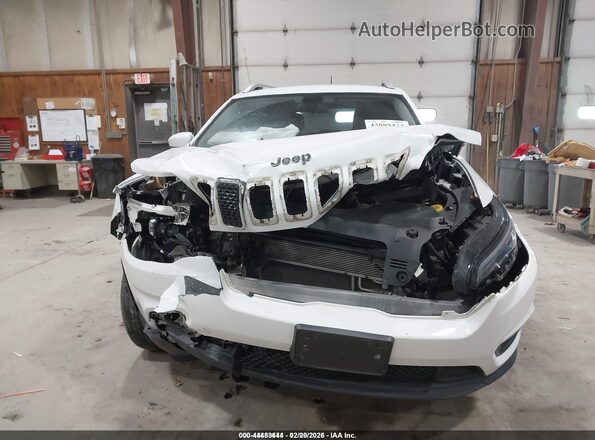 1C4PJMLB8KD438096 2019 JEEP CHEROKEE White Widok z przodu