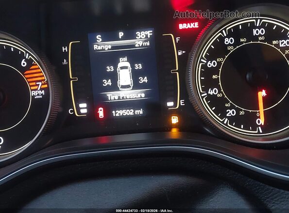 1C4PJMLBXKD484836 2019 JEEP CHEROKEE White Հետևի նստատեղերի տեսք