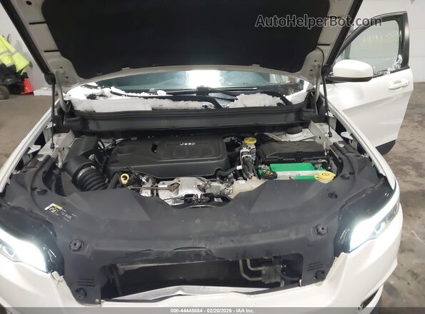 1C4PJMLNXKD336602 2019 JEEP CHEROKEE White 