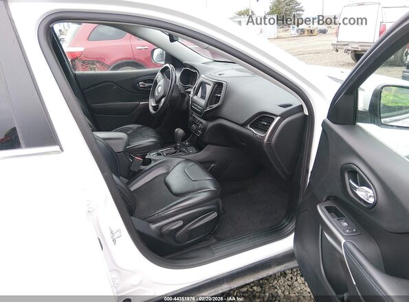 1C4PJMLX4KD231927 2019 JEEP CHEROKEE Белый Вид салона спереди