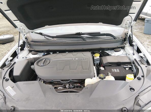 1C4PJMLX4KD231927 2019 JEEP CHEROKEE Белый Вид сзади