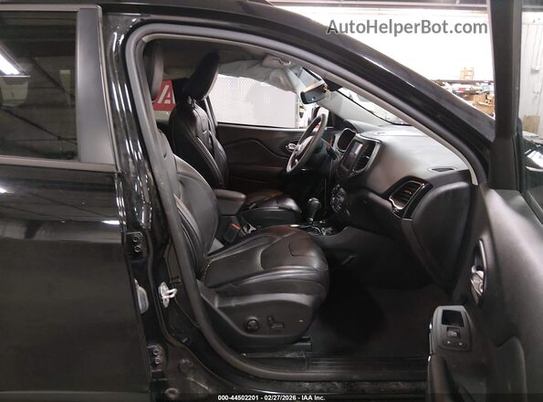 1C4PJMMB3PD113796 2023 JEEP CHEROKEE Black Սալոնի դիմացի տեսք