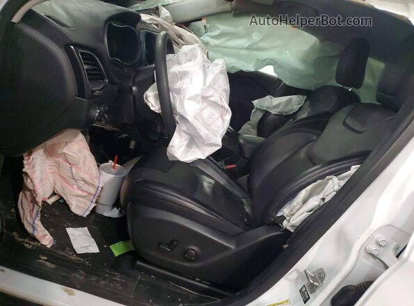 1C4PJMMB7PD115115 2023 JEEP CHEROKEE Белый Вид салона спереди