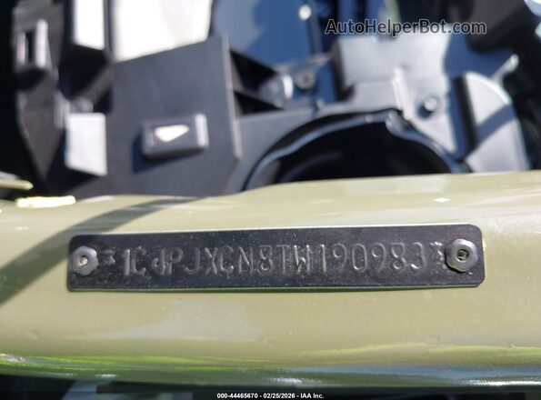 1C4PJXCN8TW190983 2026 JEEP WRANGLER Green Вид підкапотного простору