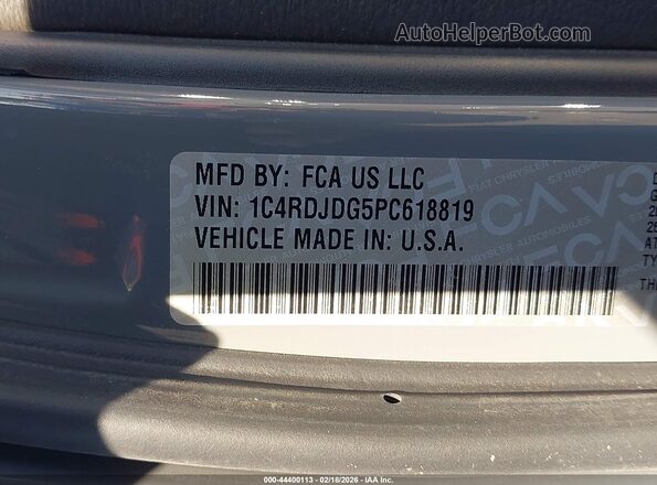 1C4RDJDG5PC618819 2023 DODGE DURANGO Gray Vista del compartimento del motor