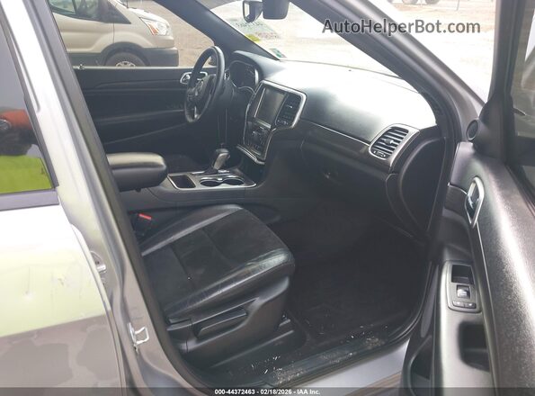 1C4RJEAG4HC869031 2017 JEEP GRAND CHEROKEE Silver Սալոնի դիմացի տեսք
