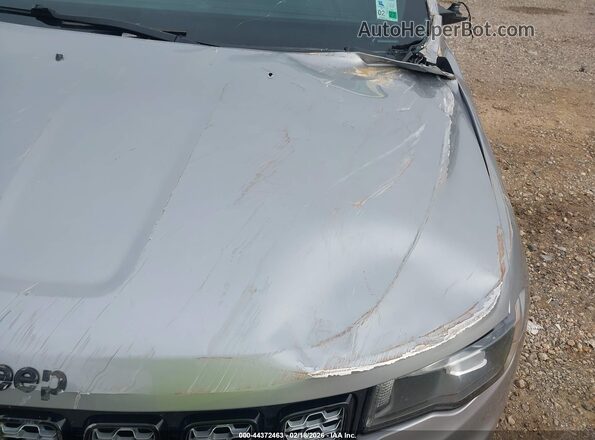 1C4RJEAG4HC869031 2017 JEEP GRAND CHEROKEE Silver 