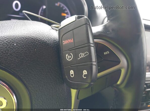 1C4RJEAG4HC869031 2017 JEEP GRAND CHEROKEE Silver Առջևի վահանակի տեսք