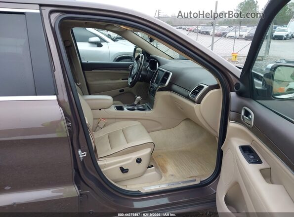 1C4RJECG1HC838283 2017 JEEP GRAND CHEROKEE Brown Widok wnętrza z przodu