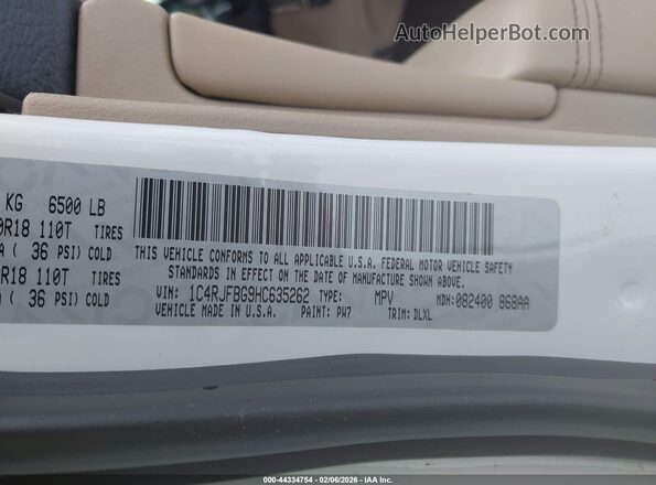1C4RJFBG9HC635262 2017 JEEP GRAND CHEROKEE White Vista del compartimento del motor