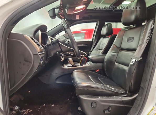 1C4RJFCG5GC364942 2016 JEEP GRAND Белый Вид салона спереди