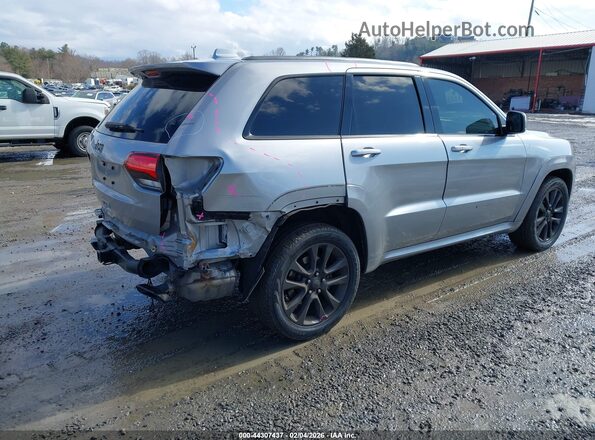 1C4RJFCT8JC403074 2018 JEEP GRAND CHEROKEE Серебряный Задняя правая четверть