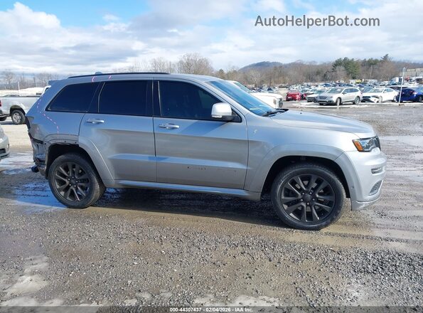 1C4RJFCT8JC403074 2018 JEEP GRAND CHEROKEE Серебряный Вид задней части салона