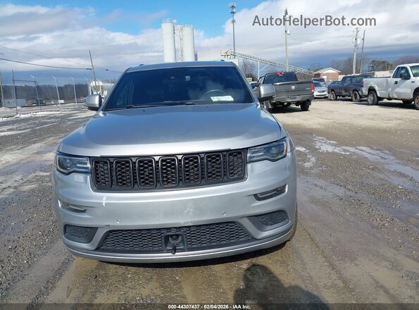 1C4RJFCT8JC403074 2018 JEEP GRAND CHEROKEE Серебряный Вид щитка приборов