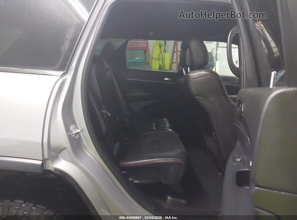 1C4RJFLG7LC117397 2020 JEEP GRAND CHEROKEE Silver Вид наклейки з VIN-кодом