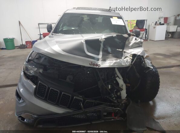1C4RJFLG7LC117397 2020 JEEP GRAND CHEROKEE Silver Вид задньої частини салону