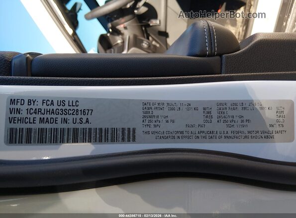 1C4RJHAG3SC281677 2025 JEEP GRAND CHEROKEE White Engine compartment view