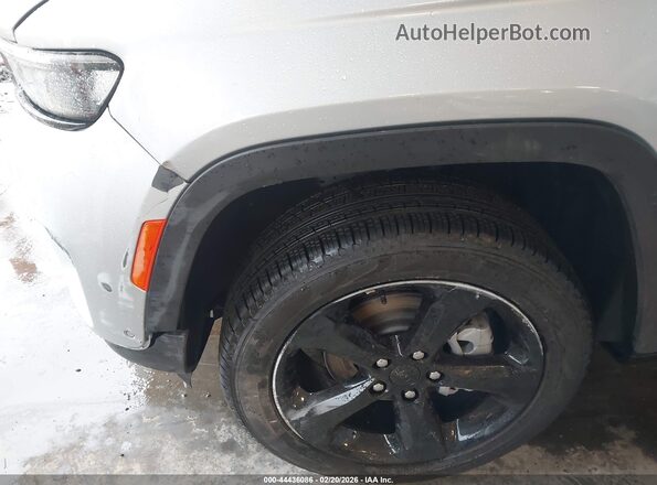 1C4RJHBG5SC346253 2025 JEEP GRAND CHEROKEE Серебряный Вид спереди