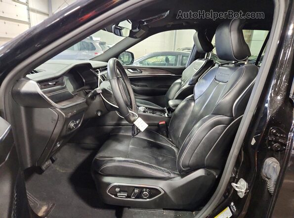 1C4RJHDG6N8615915 2022 JEEP GRAND Black Widok wnętrza z przodu
