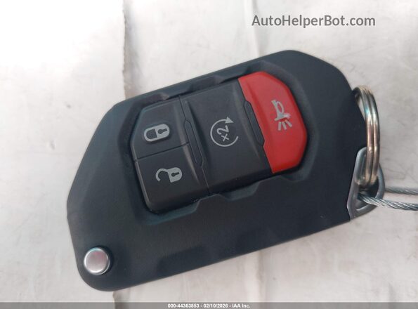 1C4RJXP64RW191584 2024 JEEP WRANGLER Blue Вид панелі приладів