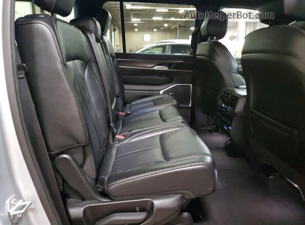 1C4SJSBP0RS174972 2024 JEEP WAGONEER Серебряный Вид задней части салона