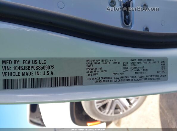 1C4SJSBP0SS509072 2025 JEEP WAGONEER L White Շարժիչի բաժամունքի տեսք