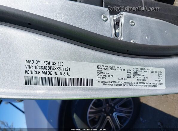 1C4SJSBP8SS511121 2025 JEEP WAGONEER L Silver Vista del compartimento del motor