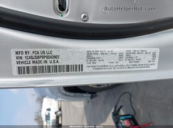 1C4SJSBP9PS543907 2023 JEEP WAGONEER L Silver Շարժիչի բաժամունքի տեսք
