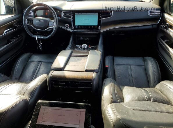 1C4SJVEJ9PS511404 2023 JEEP GRAND White Widok deski rozdzielczej