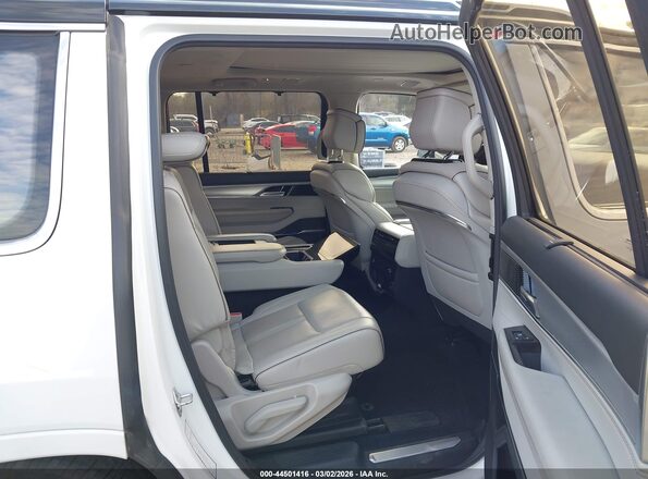 1C4SJVFP0NS117807 2022 JEEP GRAND WAGONEER White Вид наклейки з VIN-кодом