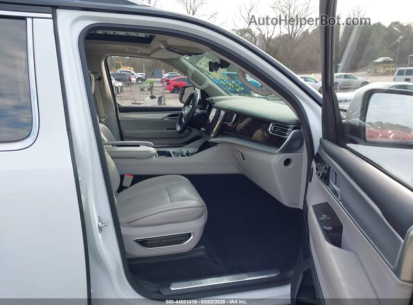 1C4SJVFP0NS117807 2022 JEEP GRAND WAGONEER White Вид салону спереду