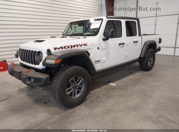 1C6RJTEG5TL151440 2026 JEEP GLADIATOR White წინა მარცხენა ხედი სამი მეოთხედიდან