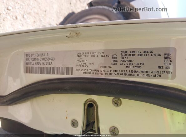 1C6RR6FG9MS524673 2021 RAM 1500 CLASSIC Белый Вид подкапотного пространства