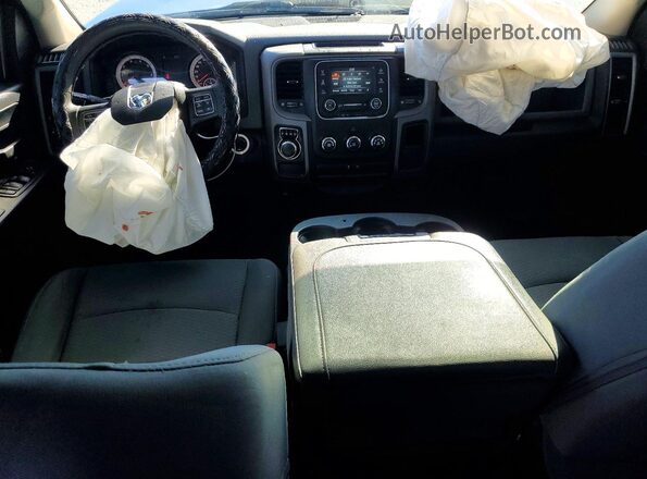 1C6RR6KT5HS696112 2017 RAM 1500 Black Vista del salpicadero