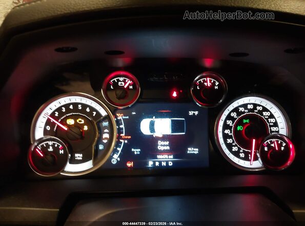 1C6RR6MT7JS271719 2018 RAM 1500 Red 