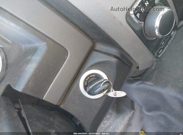 1C6RR7FG4KS636476 2019 RAM 1500 CLASSIC Красный 
