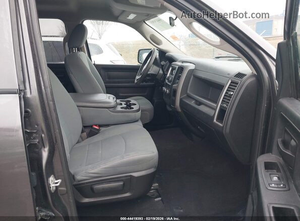 1C6RR7FT6HS734883 2017 RAM 1500 Gray Vista interior delantera