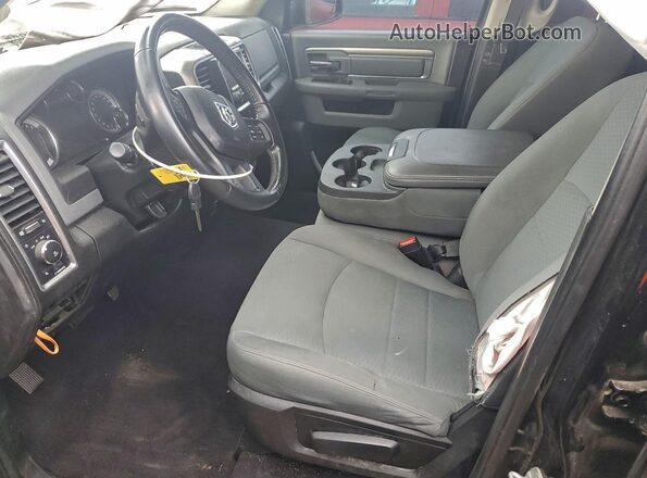 1C6RR7GT1JS250012 2018 RAM 1500 Black Widok wnętrza z przodu