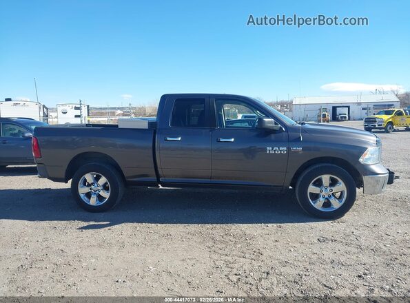 1C6RR7GT4GS264530 2016 RAM 1500 Gray Vista interior trasera