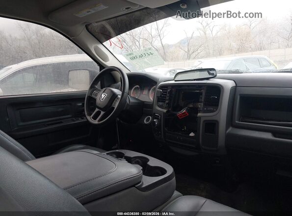 1C6RR7KG0GS260386 2016 RAM 1500 Black Widok wnętrza z przodu