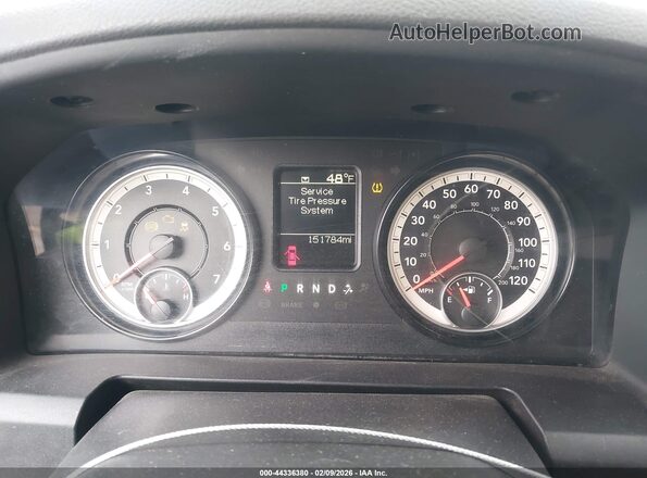 1C6RR7KG0GS260386 2016 RAM 1500 Black Widok tylnych siedzeń