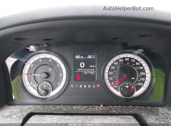 1C6RR7KG2PS555652 2023 RAM 1500 CLASSIC Gray Vista de los asientos traseros